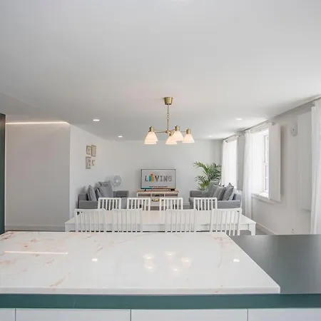 Liiiving In - Ribeira Riverside Apartamento Oporto